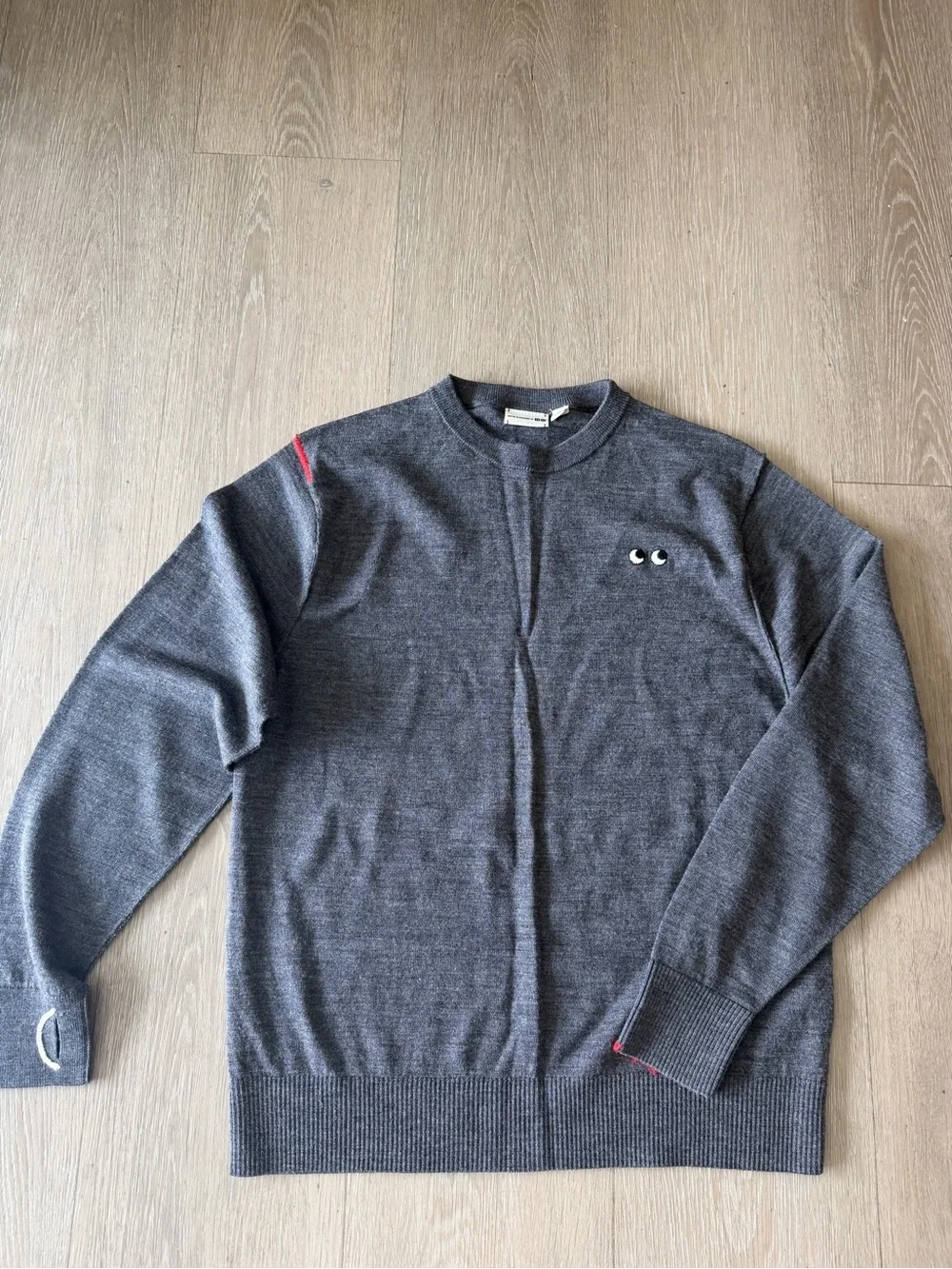 UNIQLO ANYA HINDMARCH 100% merino wool crewneck sweater